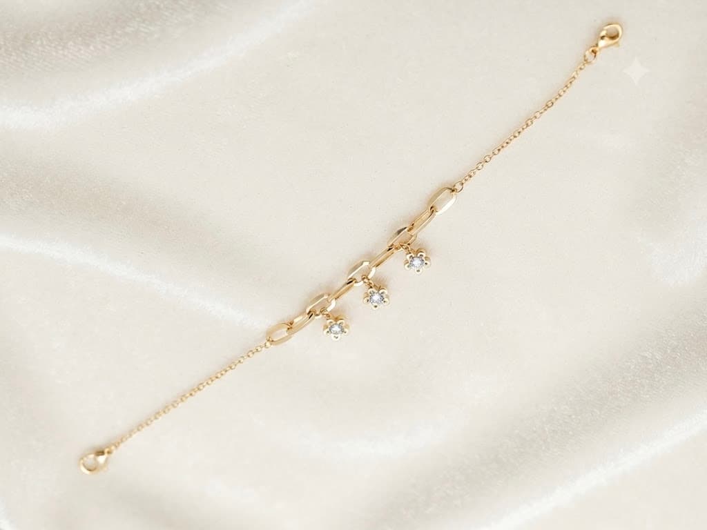 Dainty Floral Link Gold Chain Bracelet