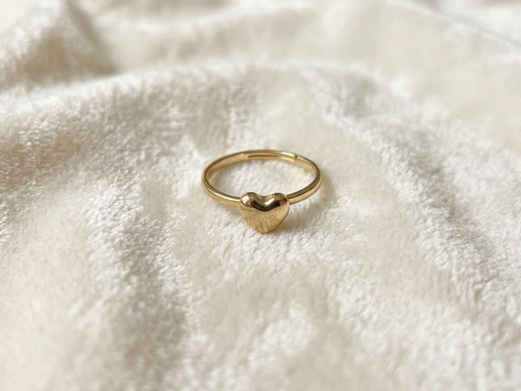 Amore Heart Solitaire Ring